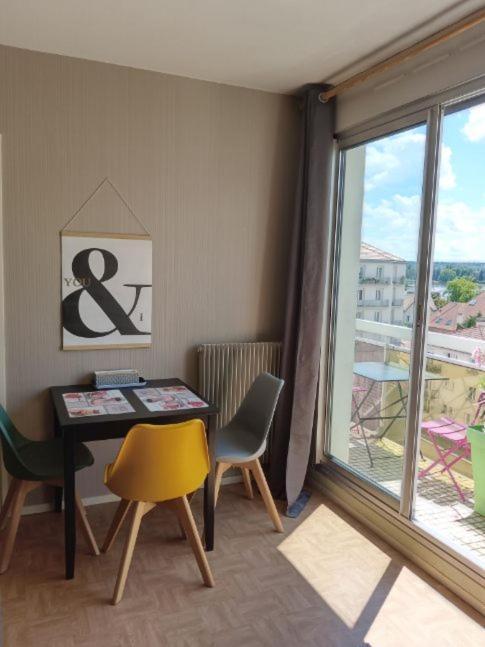 Les Cocons De Stephanie Vue Sur Lac D'Allier Vichy Exterior foto