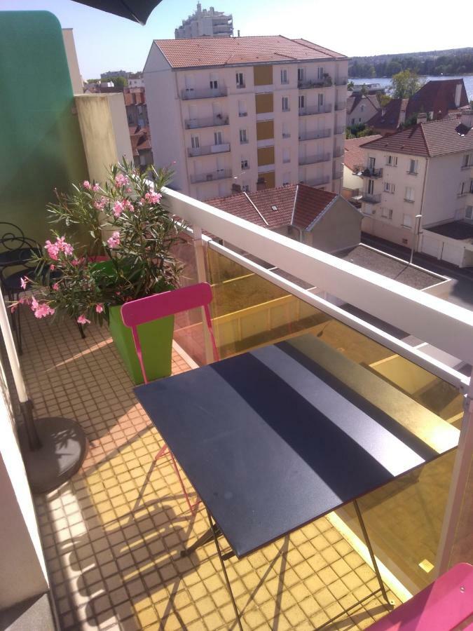 Les Cocons De Stephanie Vue Sur Lac D'Allier Vichy Exterior foto